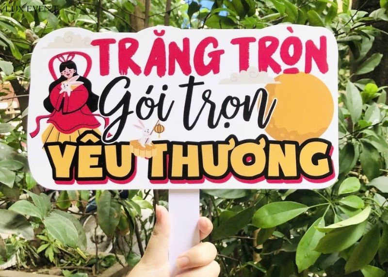 mẫu hashtag số 4