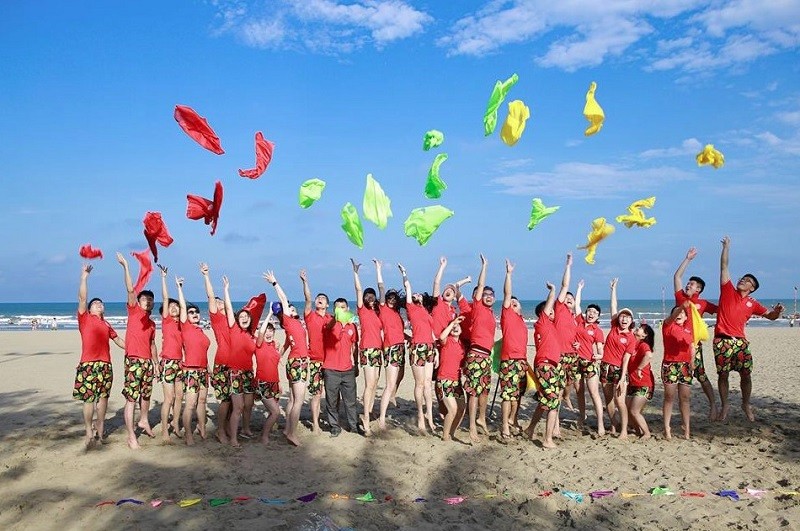 Bãi biển Sầm Sơn tại Thanh Hóa có bờ biển dài rộng thích hợp cho mọi chương trình 