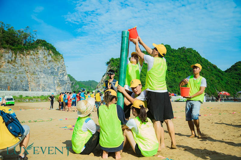 Trò chơi team building Đồ Sơn - Tát cạn biển Đông