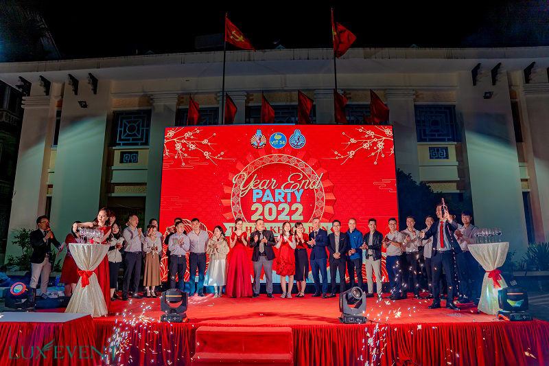 Backdrop Year End Party chất liệu PP 