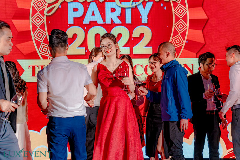 Concept year end party - Chủ đề thảm đỏ Hollywood